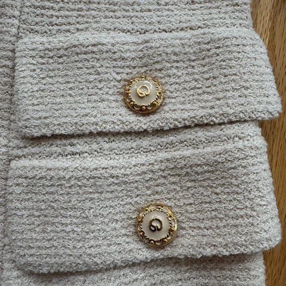 St. John Suit Set - Skirt and Blazer - Picture 6 of 9